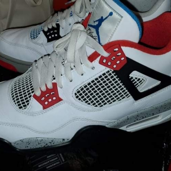 Jordan what the 4 size 13 - Picture 3 of 4